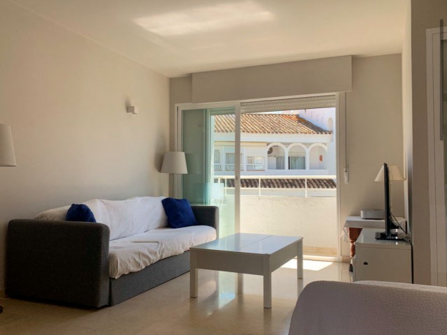 Appartement avec 4 Chambres  à Marbesa