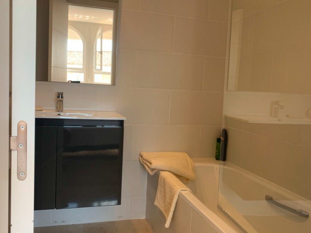 Appartement avec 4 Chambres  à Marbesa