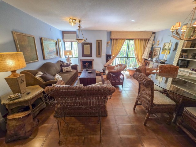Maison mitoyenne avec 3 Chambres  à Casares Playa