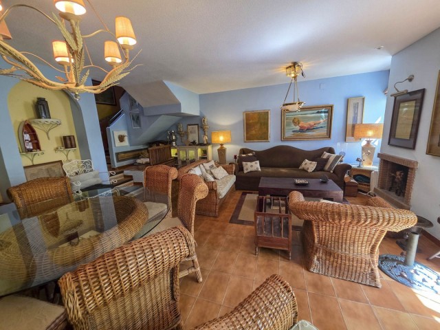 Maison mitoyenne avec 3 Chambres  à Casares Playa