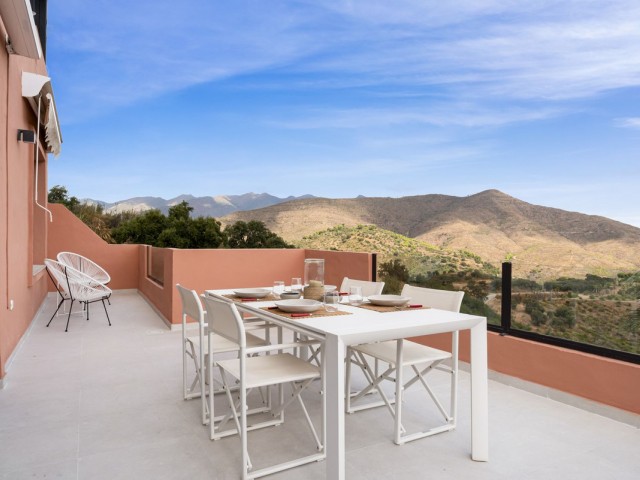2 Bedrooms Apartment in La Mairena
