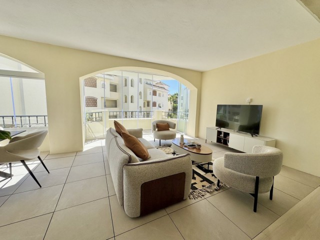 Appartement avec 3 Chambres  à Elviria