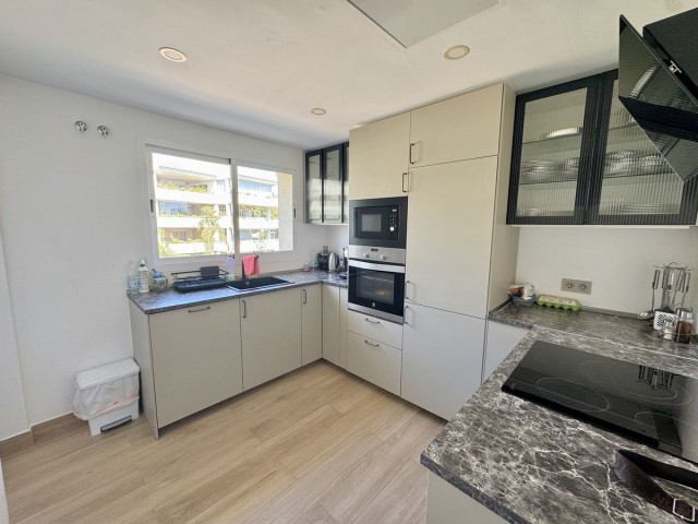 Appartement avec 3 Chambres  à Elviria
