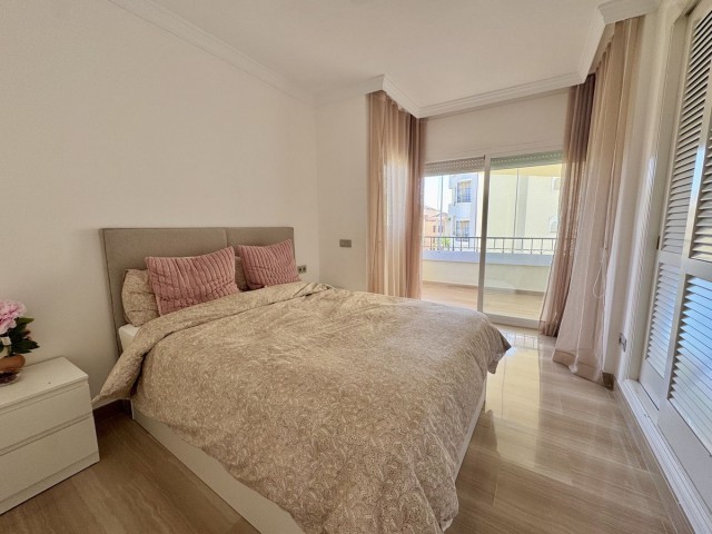 Appartement avec 3 Chambres  à Elviria