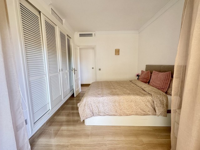 Appartement avec 3 Chambres  à Elviria