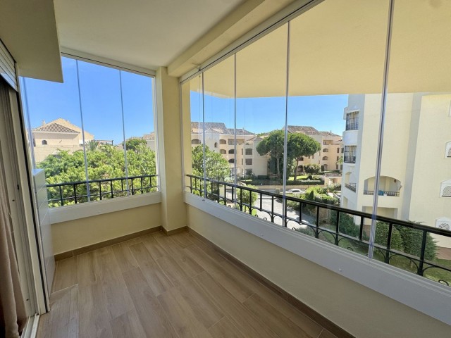 Appartement avec 3 Chambres  à Elviria