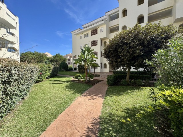 Appartement avec 3 Chambres  à Elviria