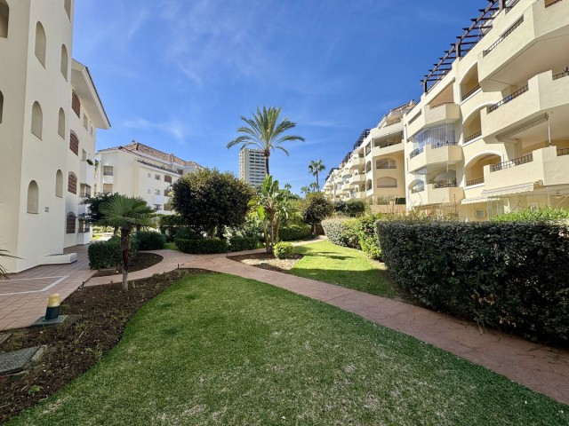 Appartement avec 3 Chambres  à Elviria