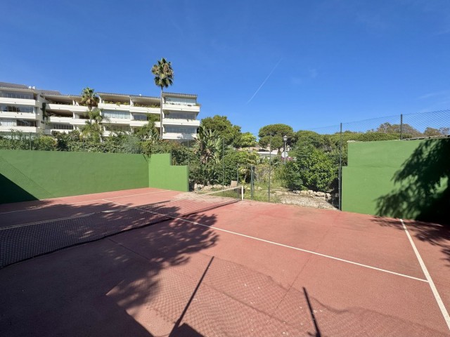 Appartement avec 3 Chambres  à Elviria