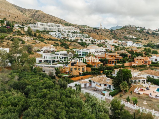 4 Bedrooms Villa in Benalmadena