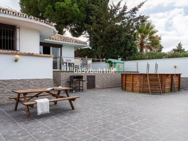 4 Bedrooms Villa in Benalmadena