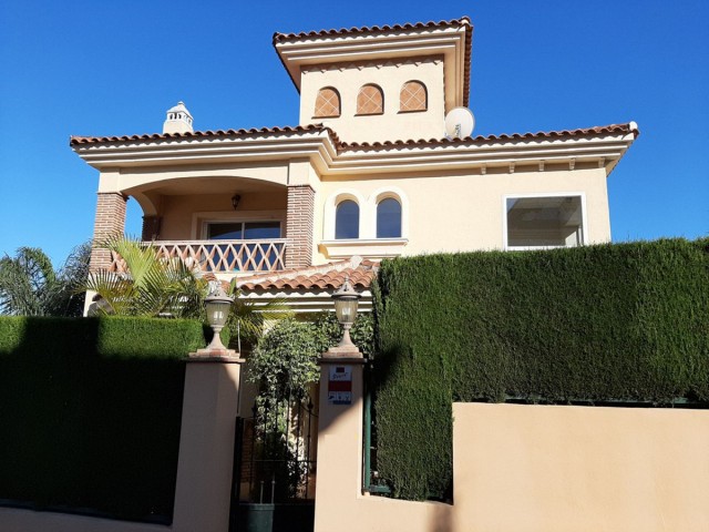 4 Schlafzimmer Villa in Riviera del Sol