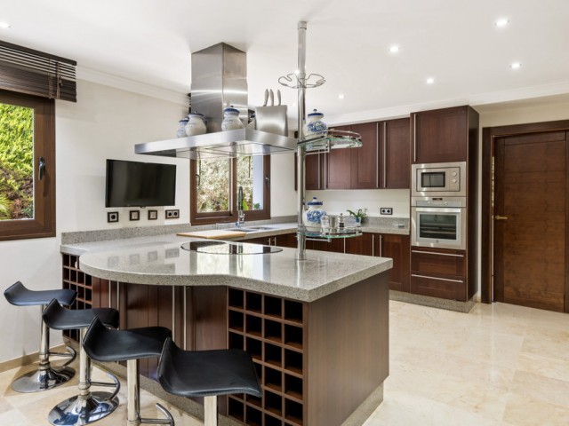 5 Bedrooms Villa in Atalaya