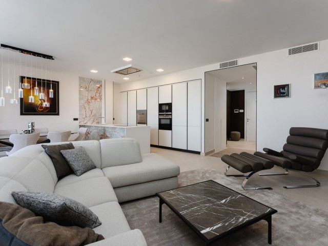 4 Bedrooms Apartment in Cabopino