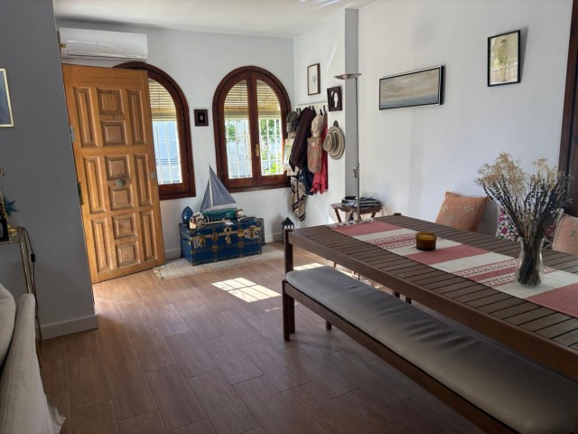 Villa avec 4 Chambres  à La Colina