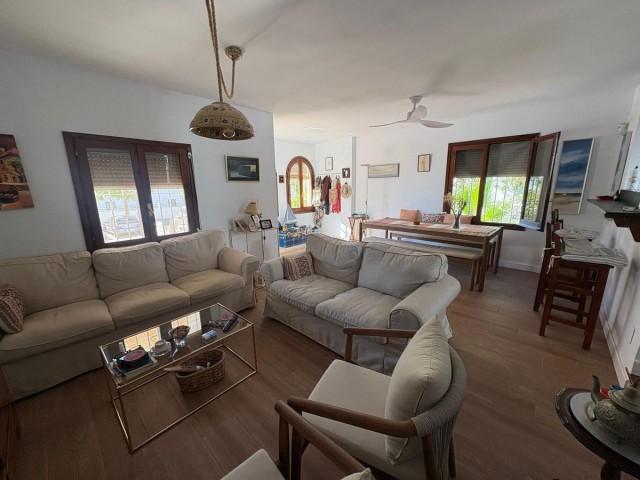 Villa avec 4 Chambres  à La Colina