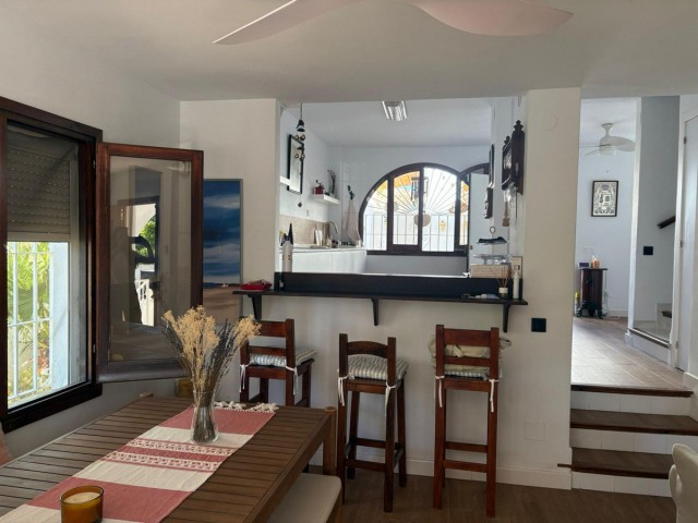Villa avec 4 Chambres  à La Colina