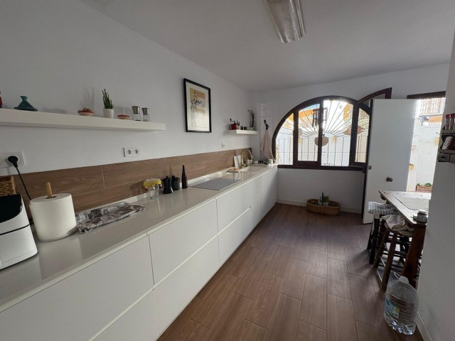 Villa avec 4 Chambres  à La Colina