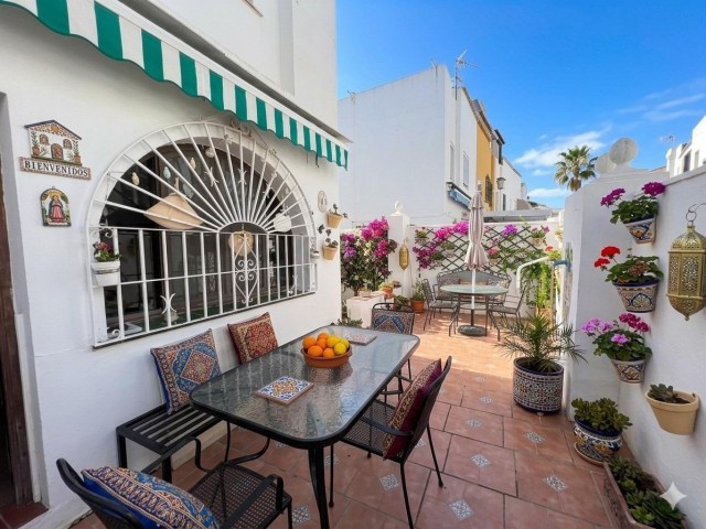 4 Slaapkamer Villa in La Colina