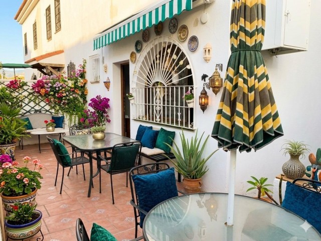 4 Slaapkamer Villa in La Colina