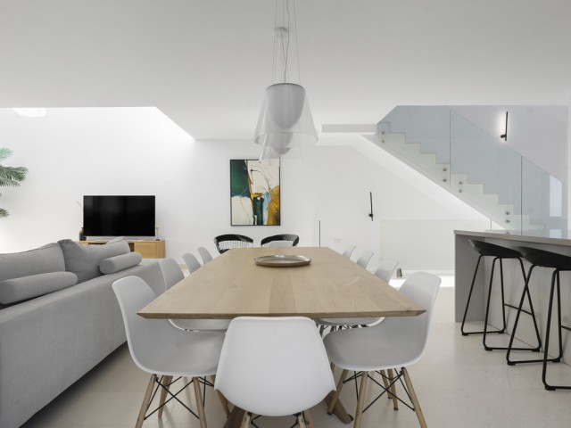 Villa avec 5 Chambres  à Cabopino
