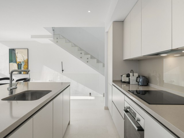 Villa avec 5 Chambres  à Cabopino