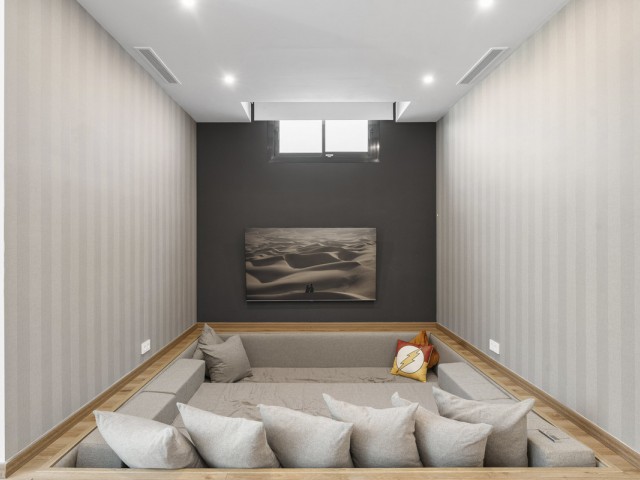 Villa avec 5 Chambres  à Cabopino