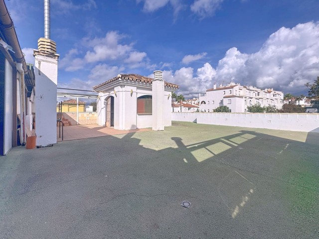 Kommerziell, Diana Park, R5181073