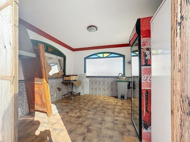 Kommerziell, Diana Park, R5181073