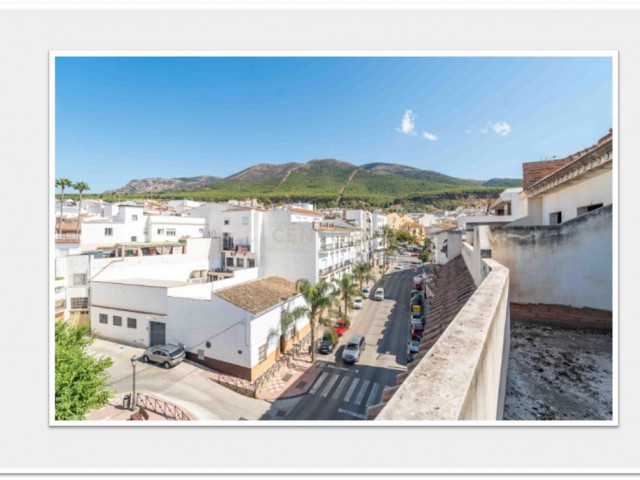 Commercial in Alhaurín el Grande