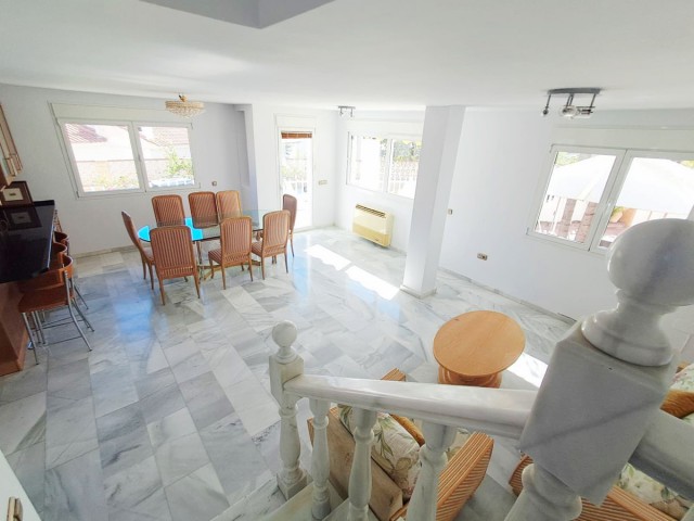 5 Bedrooms Villa in Benalmadena