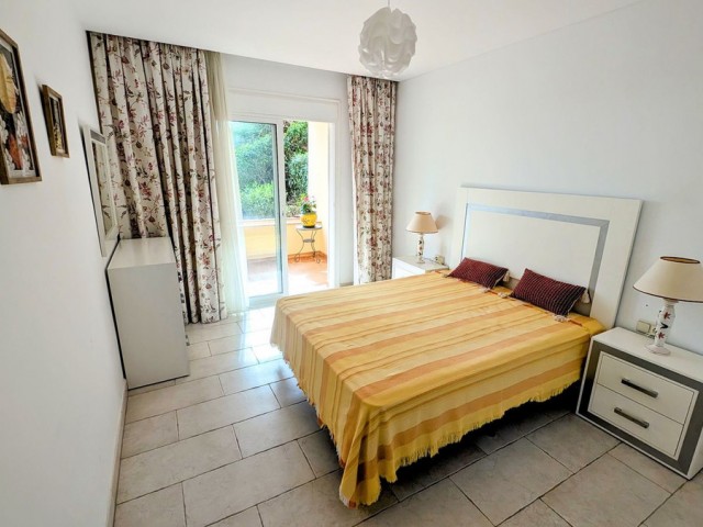 2 Bedrooms Apartment in Benahavís