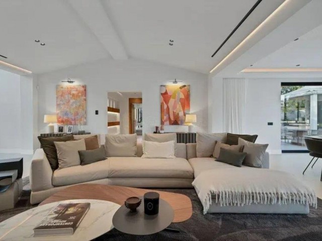 5 Soveroms Villa i Puerto Banús