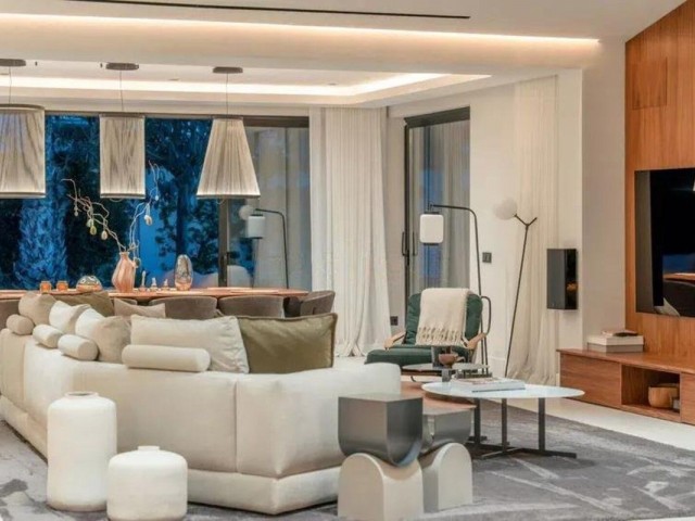 5 Soveroms Villa i Puerto Banús