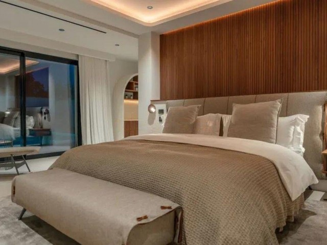 5 Soveroms Villa i Puerto Banús