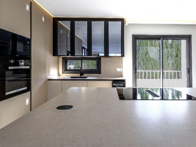 Penthouse in Nueva Andalucía