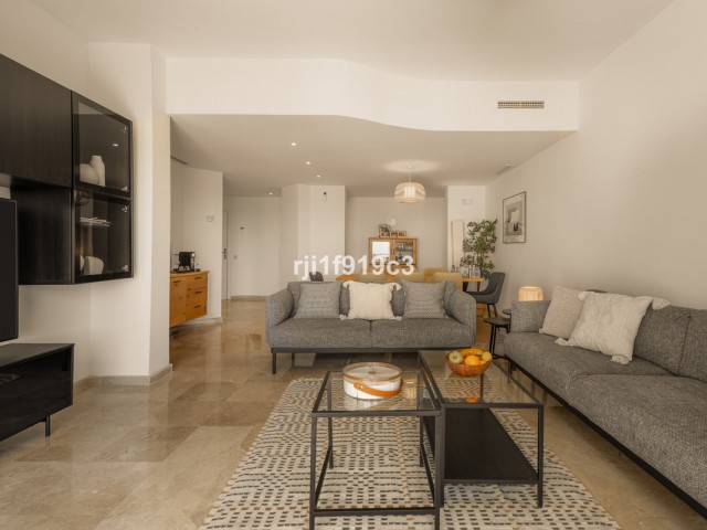 Appartement avec 3 Chambres  à Elviria