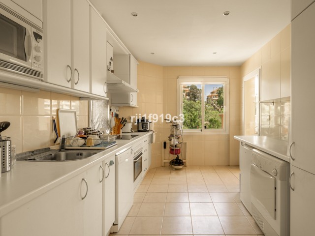 Appartement avec 3 Chambres  à Elviria