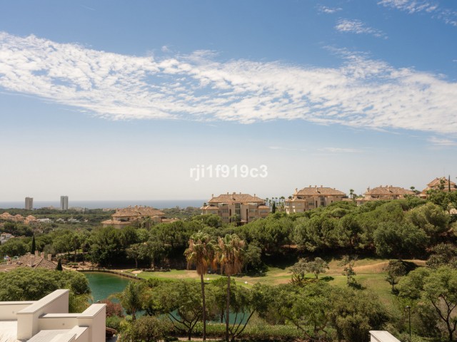 Appartement avec 3 Chambres  à Elviria