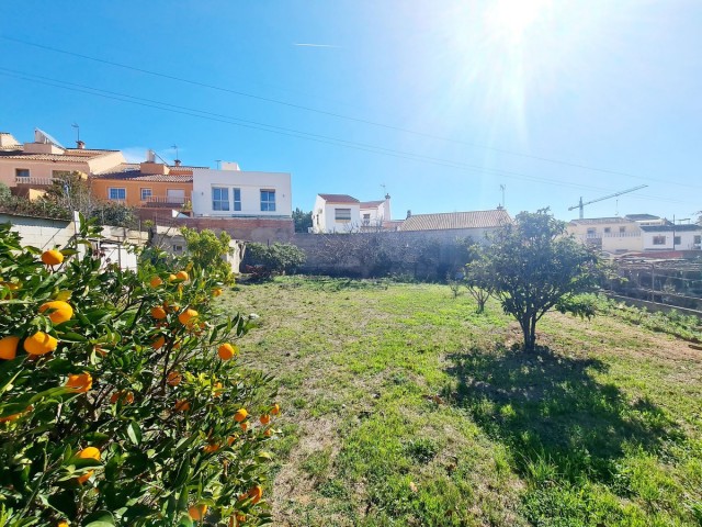  Plot in Fuengirola