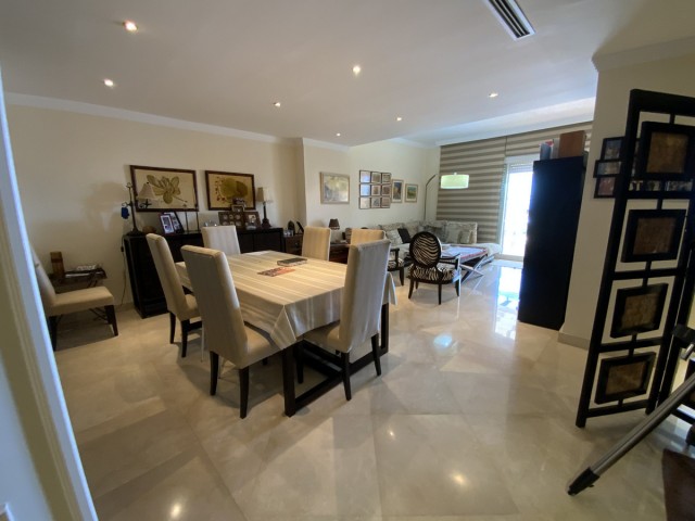 Appartement avec 3 Chambres  à Río Real