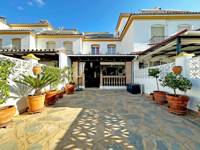 Townhouse Estepona - R5193925