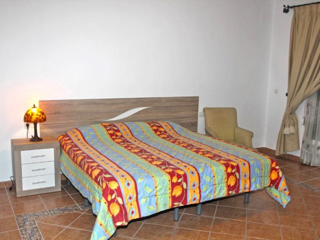 10 Makuuhuoneen Huvila Elviria