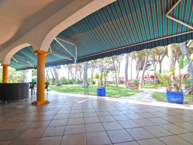 10 Makuuhuoneen Huvila Elviria