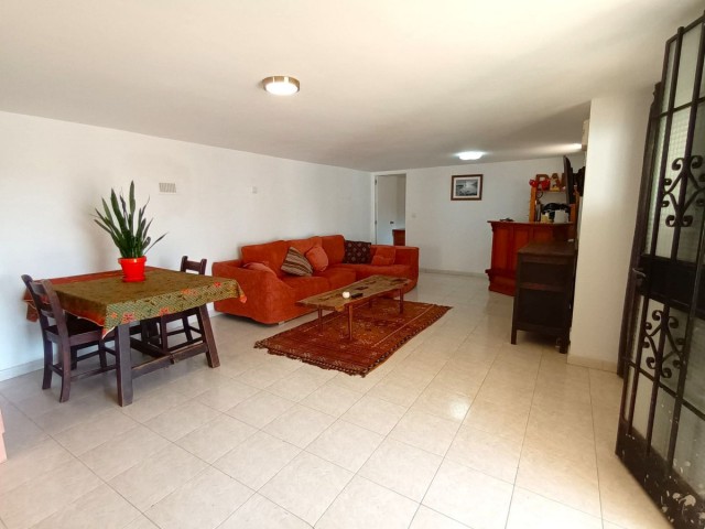 5 Bedrooms Villa in Benalmadena