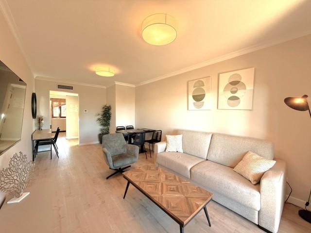 3 Bedrooms Apartment in Benahavís