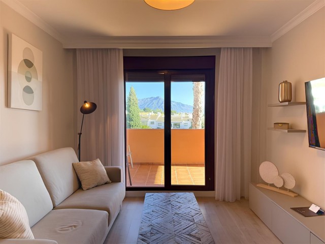 3 Bedrooms Apartment in Benahavís