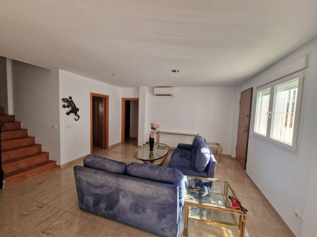 5 Bedrooms Villa in Manilva