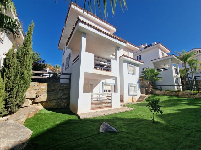 5 Bedrooms Villa in Manilva