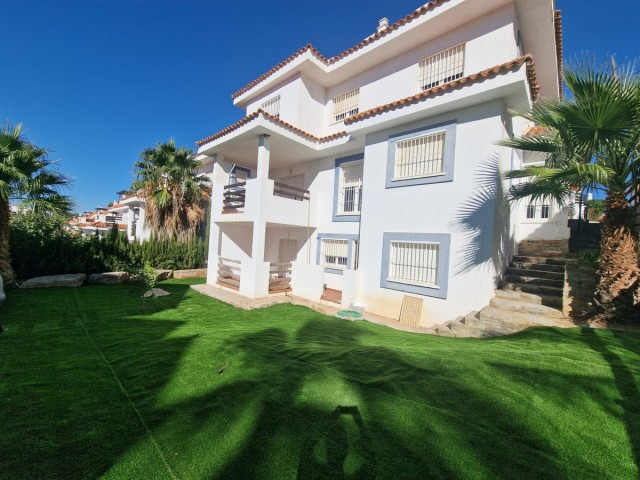 5 Bedrooms Villa in Manilva